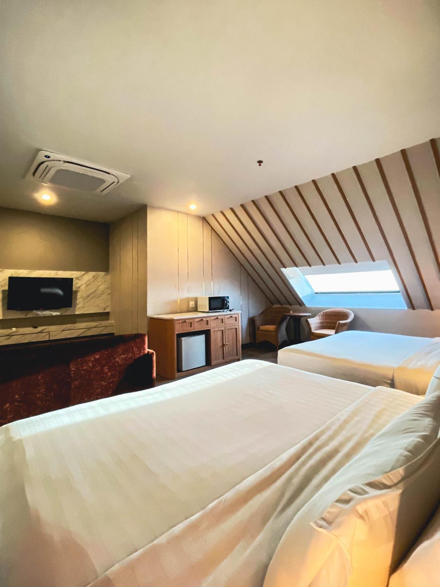 D'Primahotel Seminyak Экстерьер фото