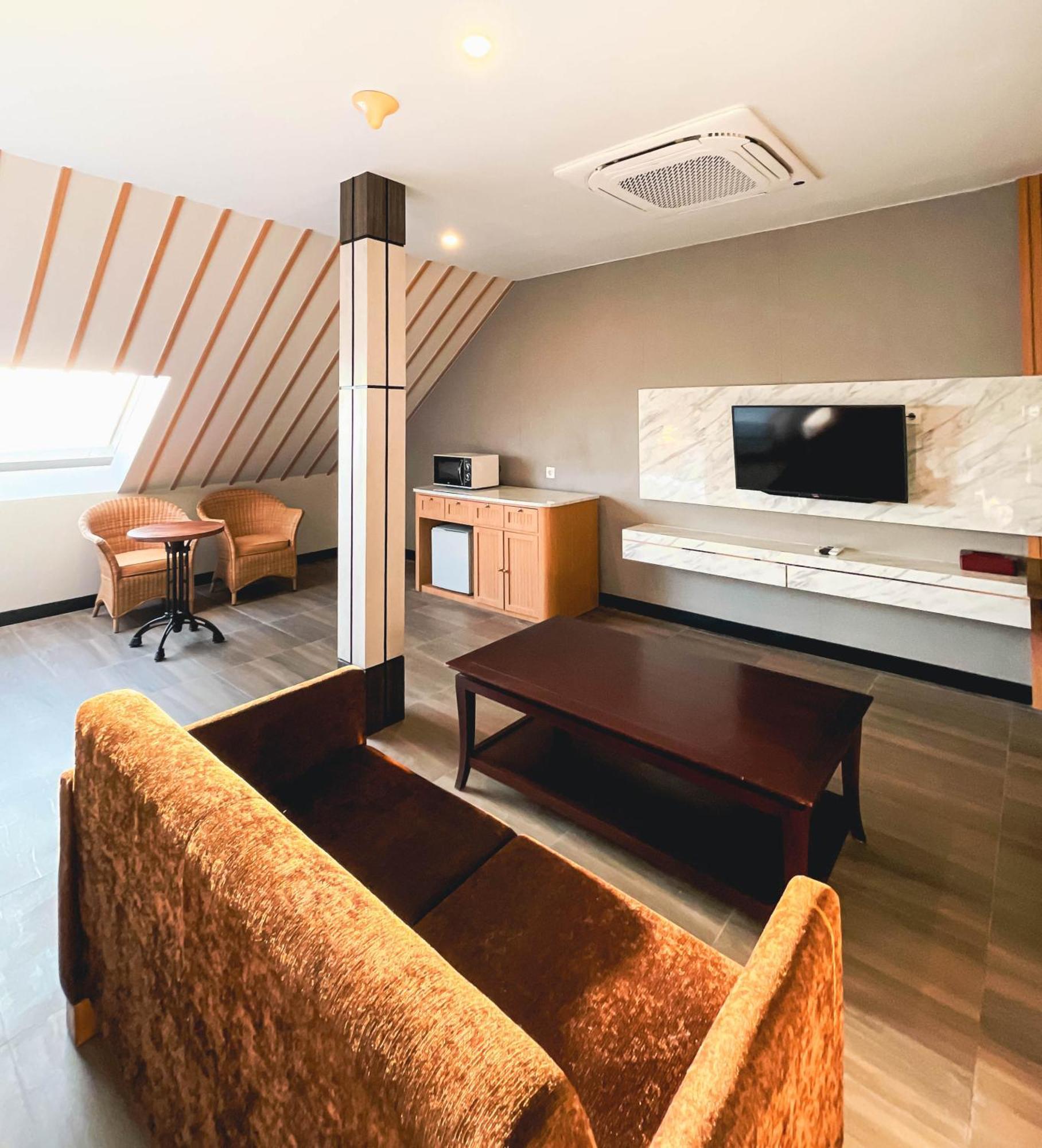 D'Primahotel Seminyak Экстерьер фото