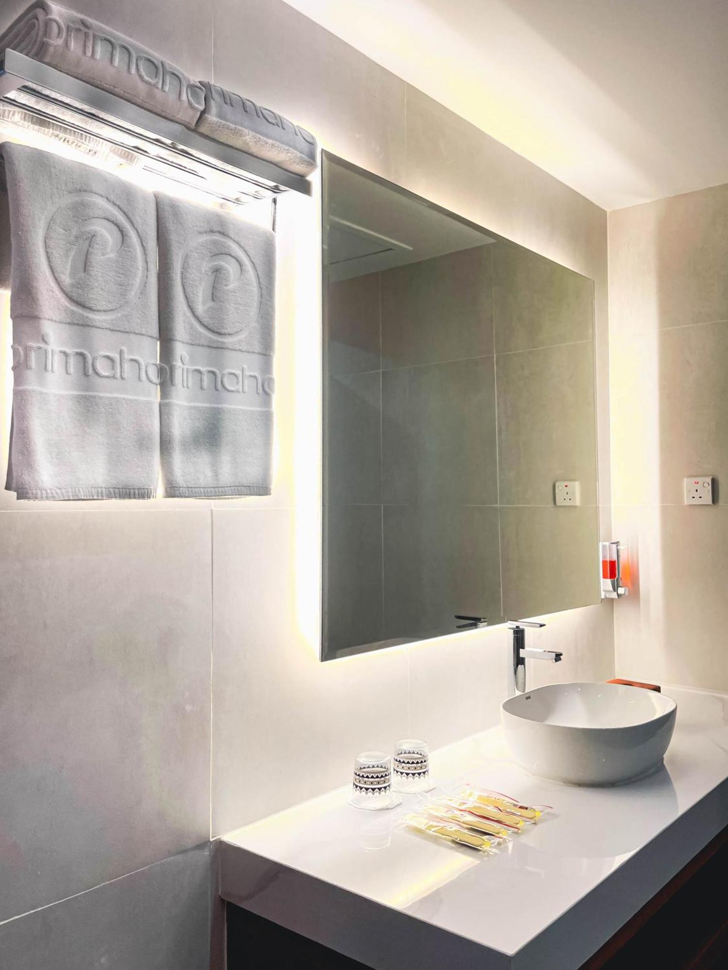 D'Primahotel Seminyak Экстерьер фото