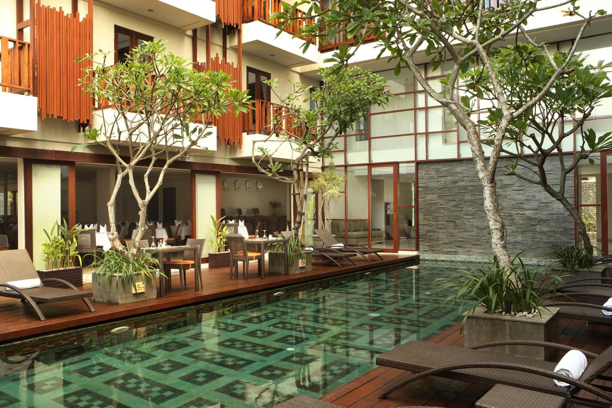 D'Primahotel Seminyak Экстерьер фото