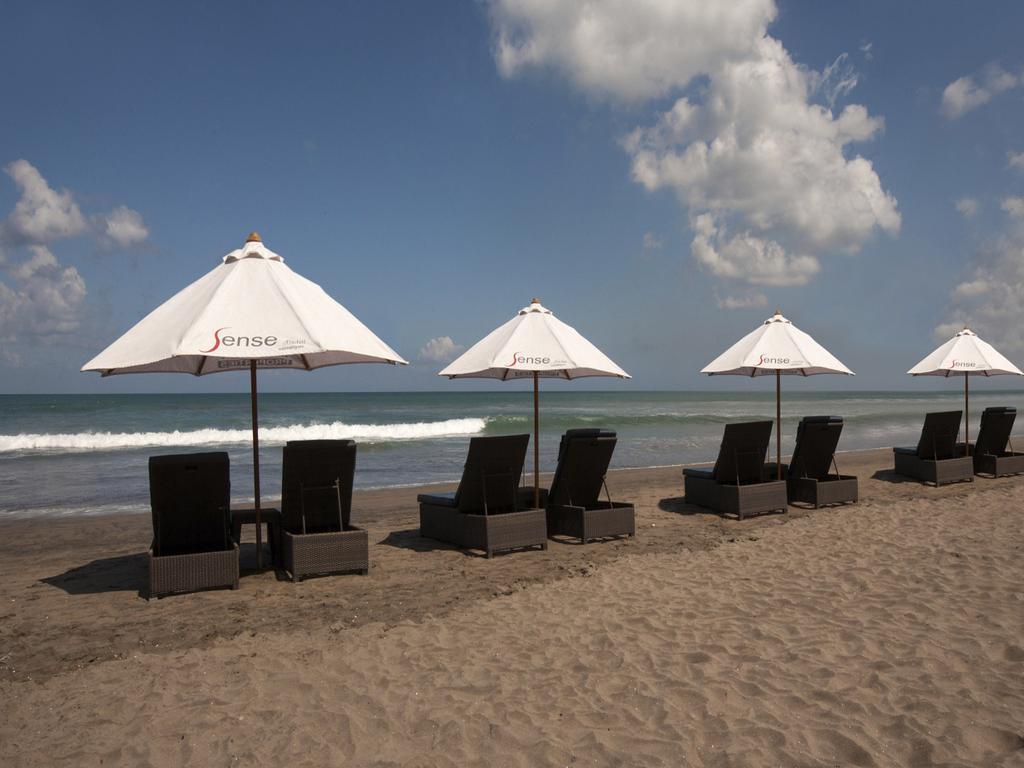 D'Primahotel Seminyak Экстерьер фото