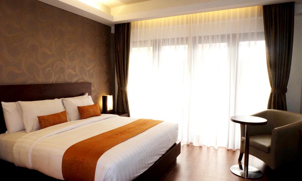 D'Primahotel Seminyak Экстерьер фото