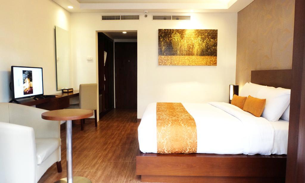 D'Primahotel Seminyak Экстерьер фото