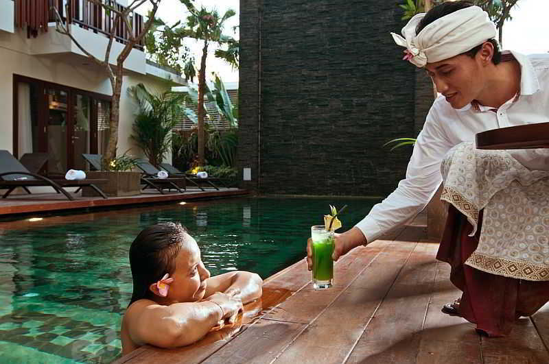 D'Primahotel Seminyak Экстерьер фото