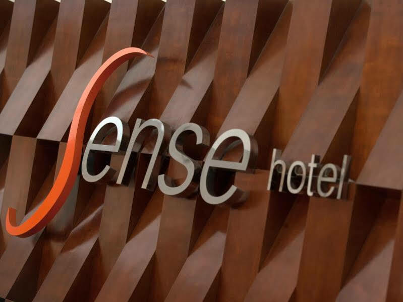 D'Primahotel Seminyak Экстерьер фото